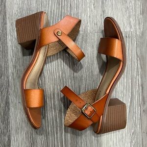 Rock & Candy By Zigi Brown Faux Leather Sandal Size 7